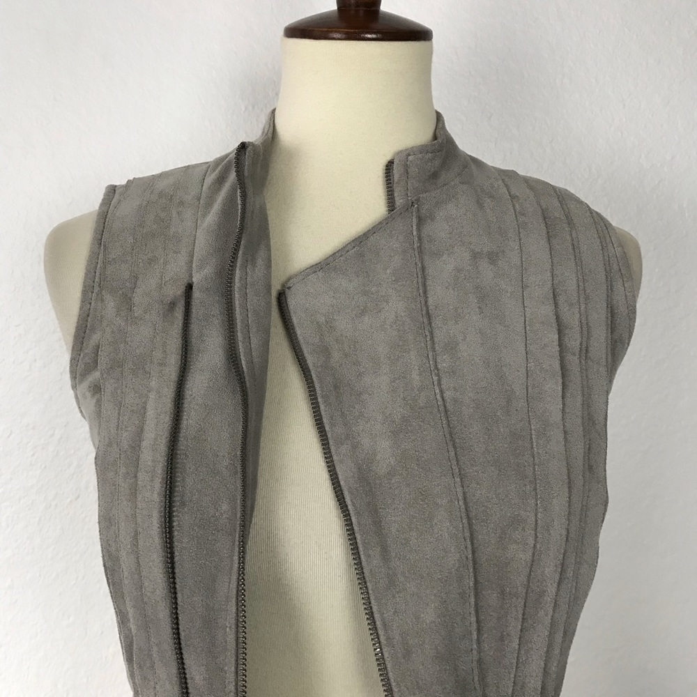 BCBG Max Azria Damien Suede Crop Vest - Picture 2 of 8